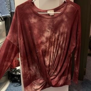 Maroon tie dye long sleeve tee